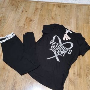 NEW WITH TAGS Victoria's Secret Logo T-shirt And Legging Set Size XS Black